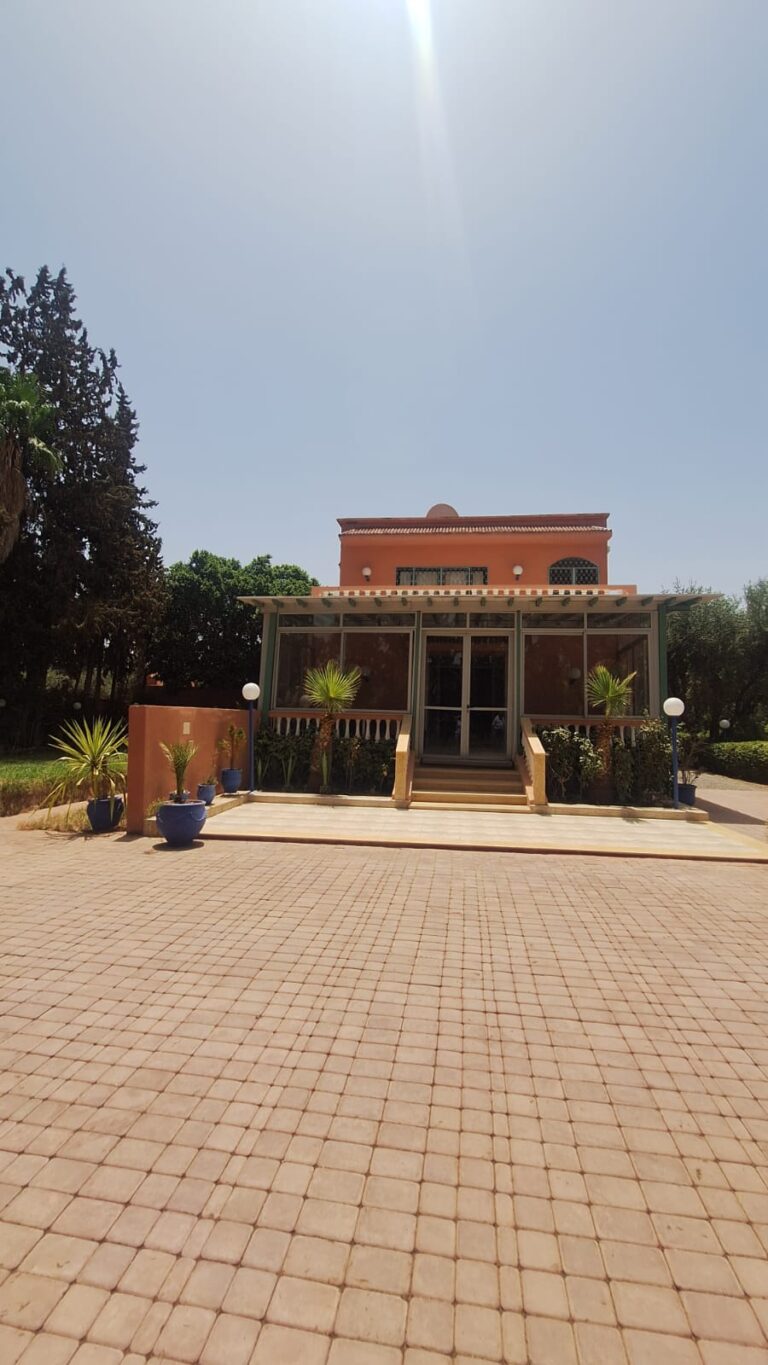 Villa sur 1 Hectare – Route de Ouarzazate Km 19